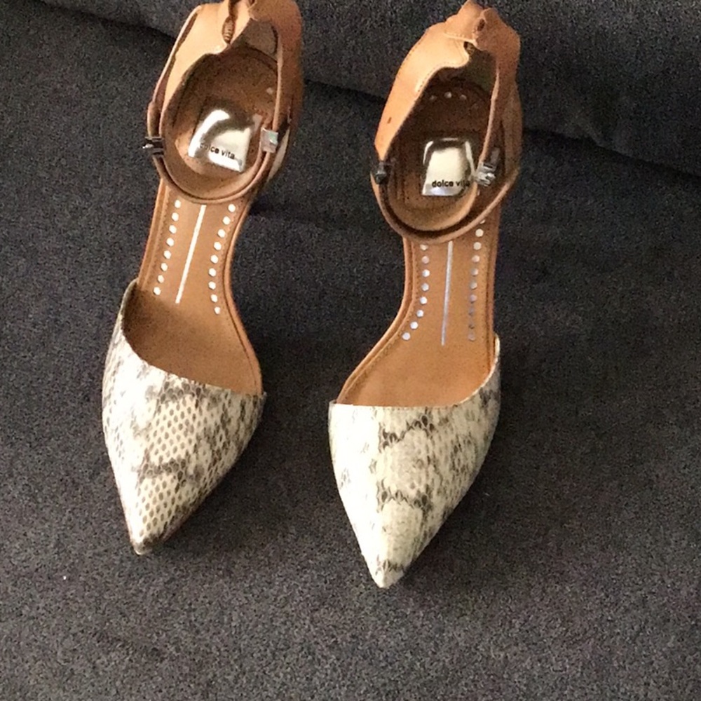 Dolce Vita Tan and Cream Heels with Pointed Toe